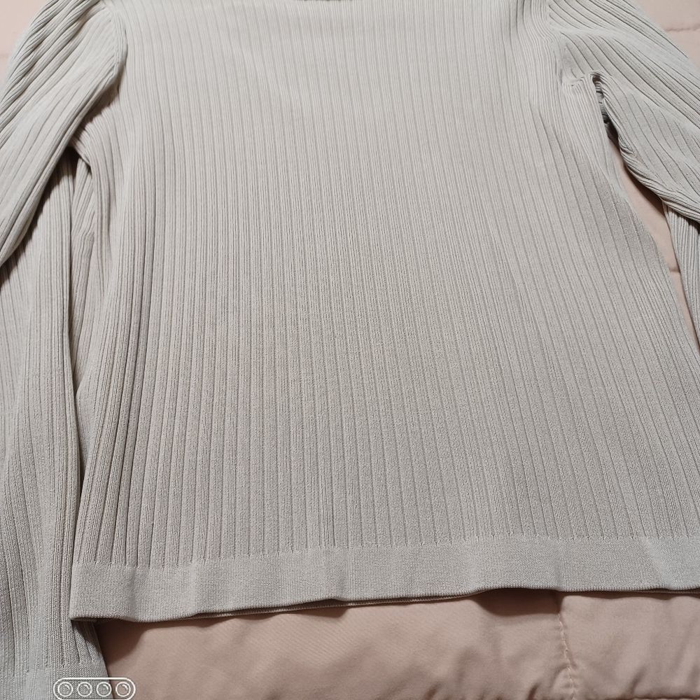 Appleseeds casual sweater New without tags - Picture 3 of 3